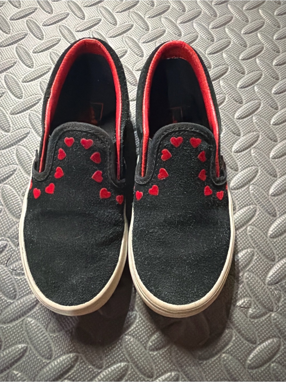 Vans Kids Black Slip-On Sneakers with Red Heart Embroidery